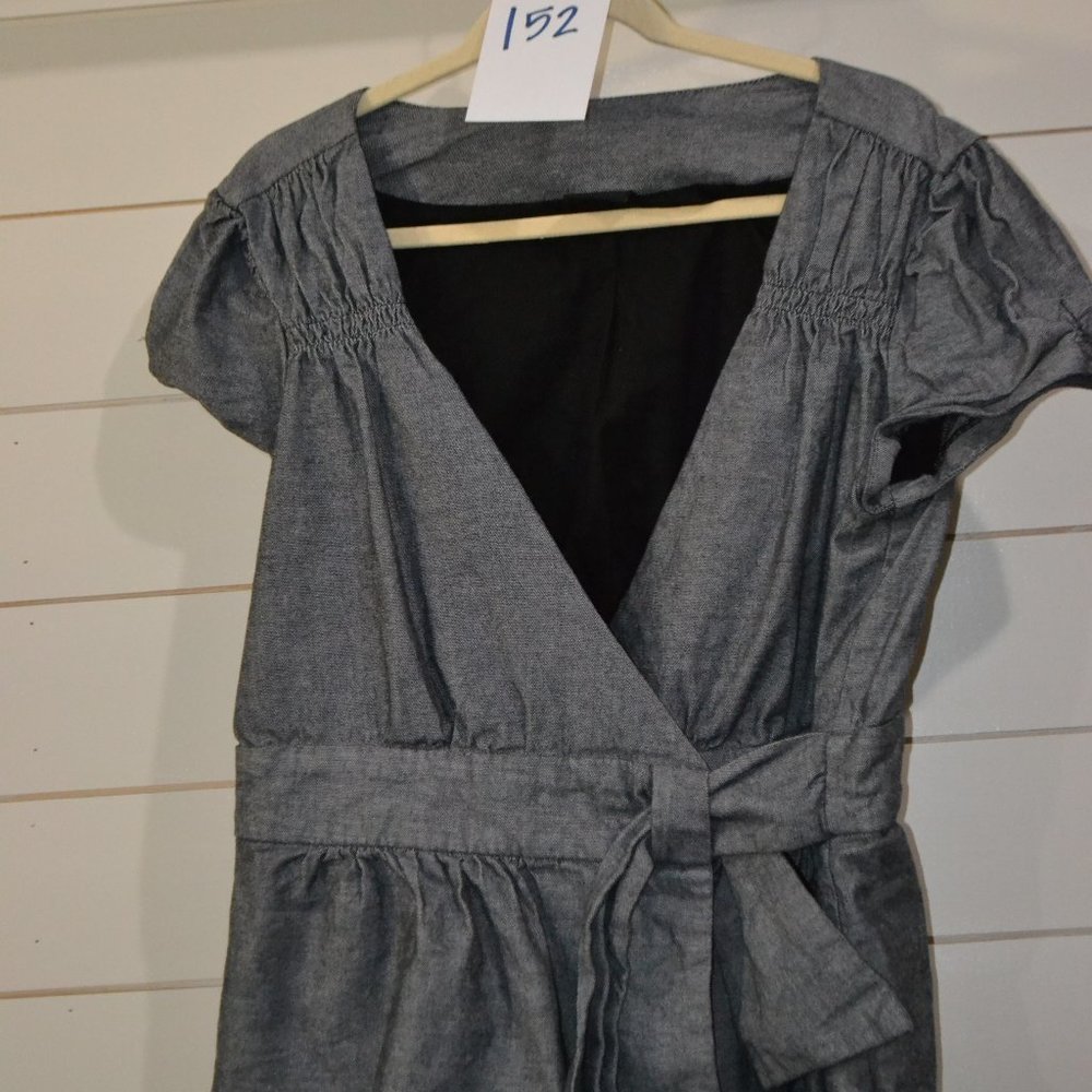 TORRID 2 GREY CAP SLEEVE BLAZER (152)